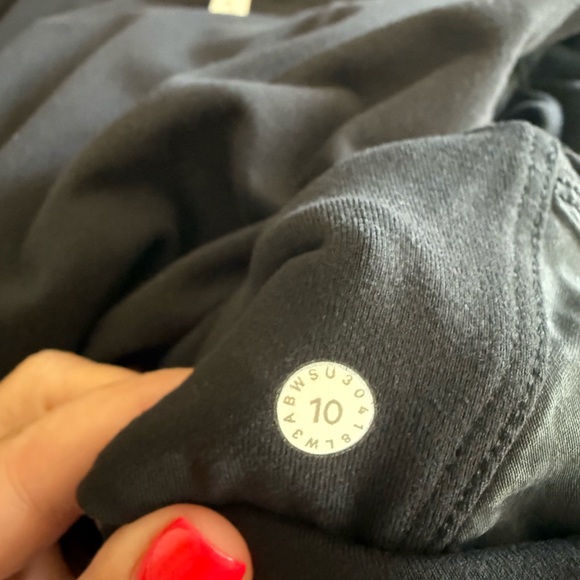 Lululemon | Long-sleeve Pullover Hoodie | Black | Size 10 - Picture 12 of 12